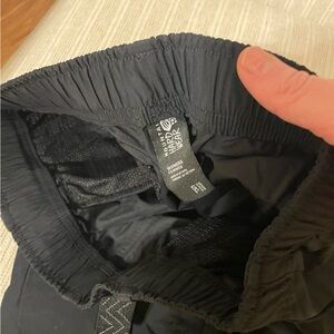 Womens S black Mountain hardwear outdoor pants